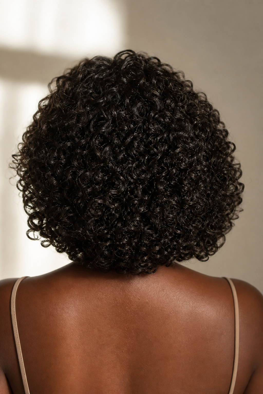 Quelle coupe dégradée choisir pour des Cheveux Bouclés mi-longs ?
